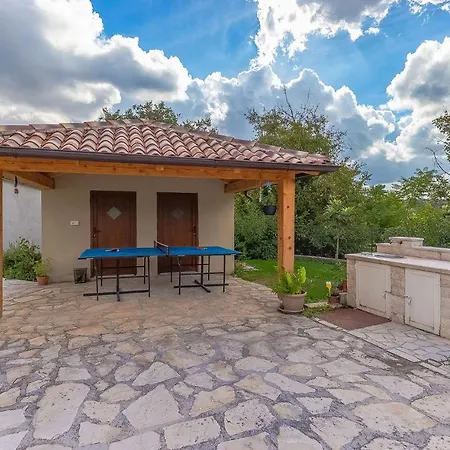 Villa Vermo Beram